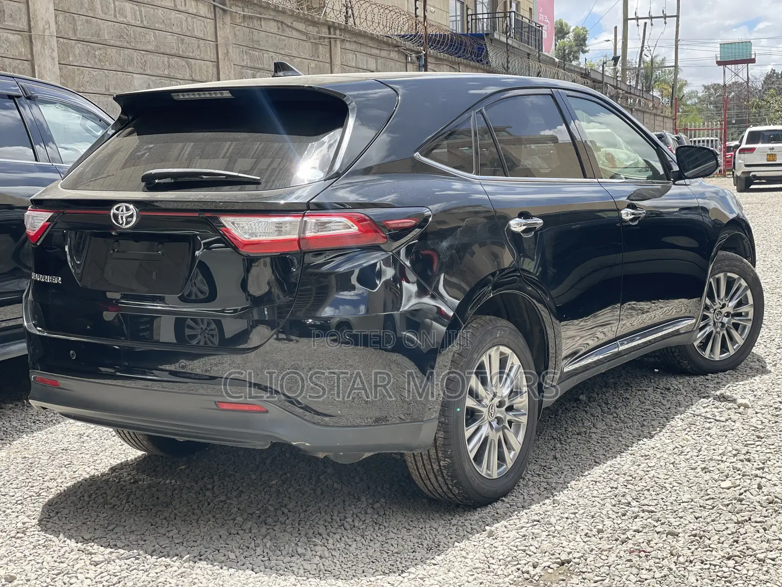 Toyota Harrier 2.0 2019 Black