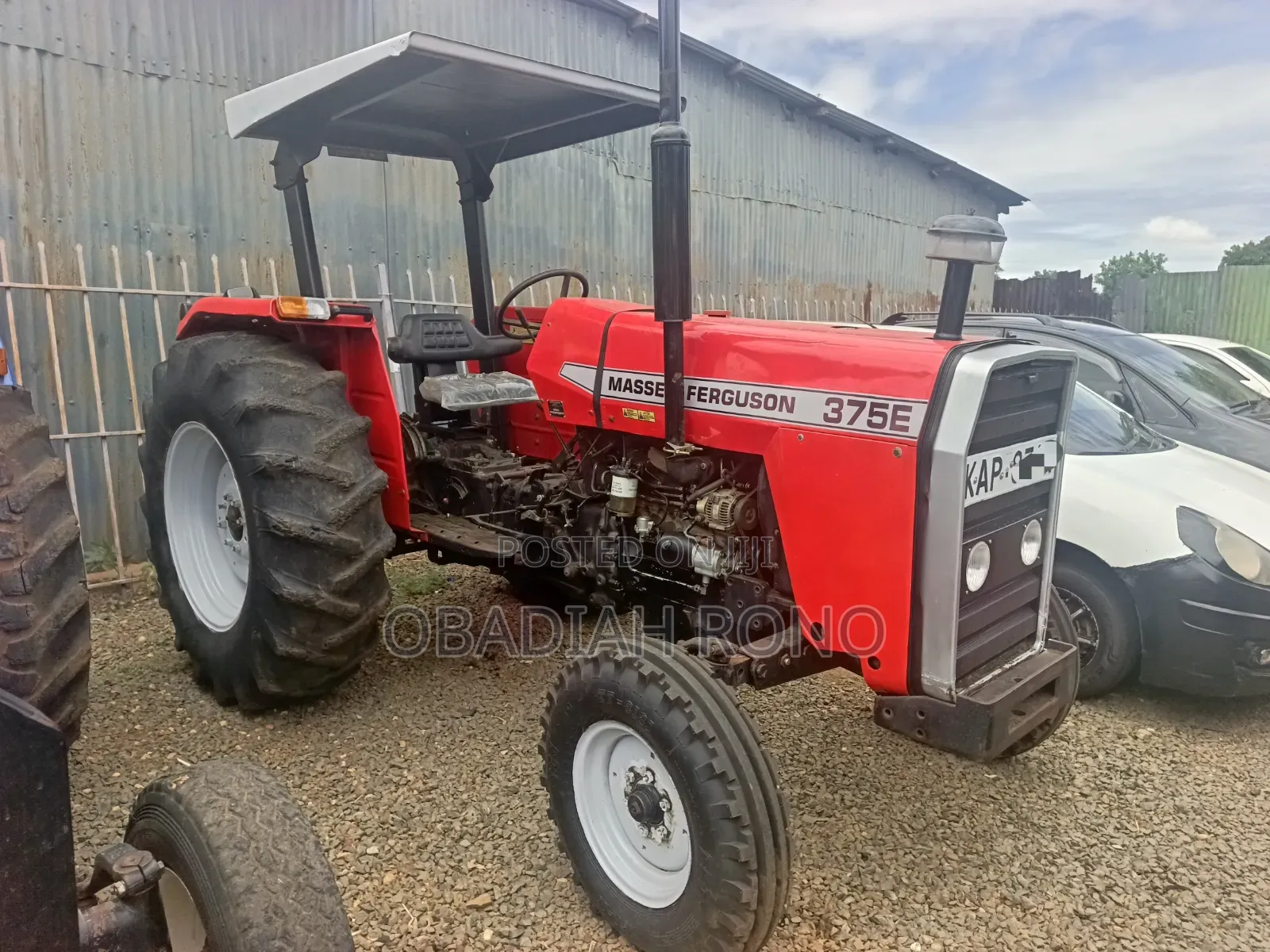 Massey Ferguson 375E