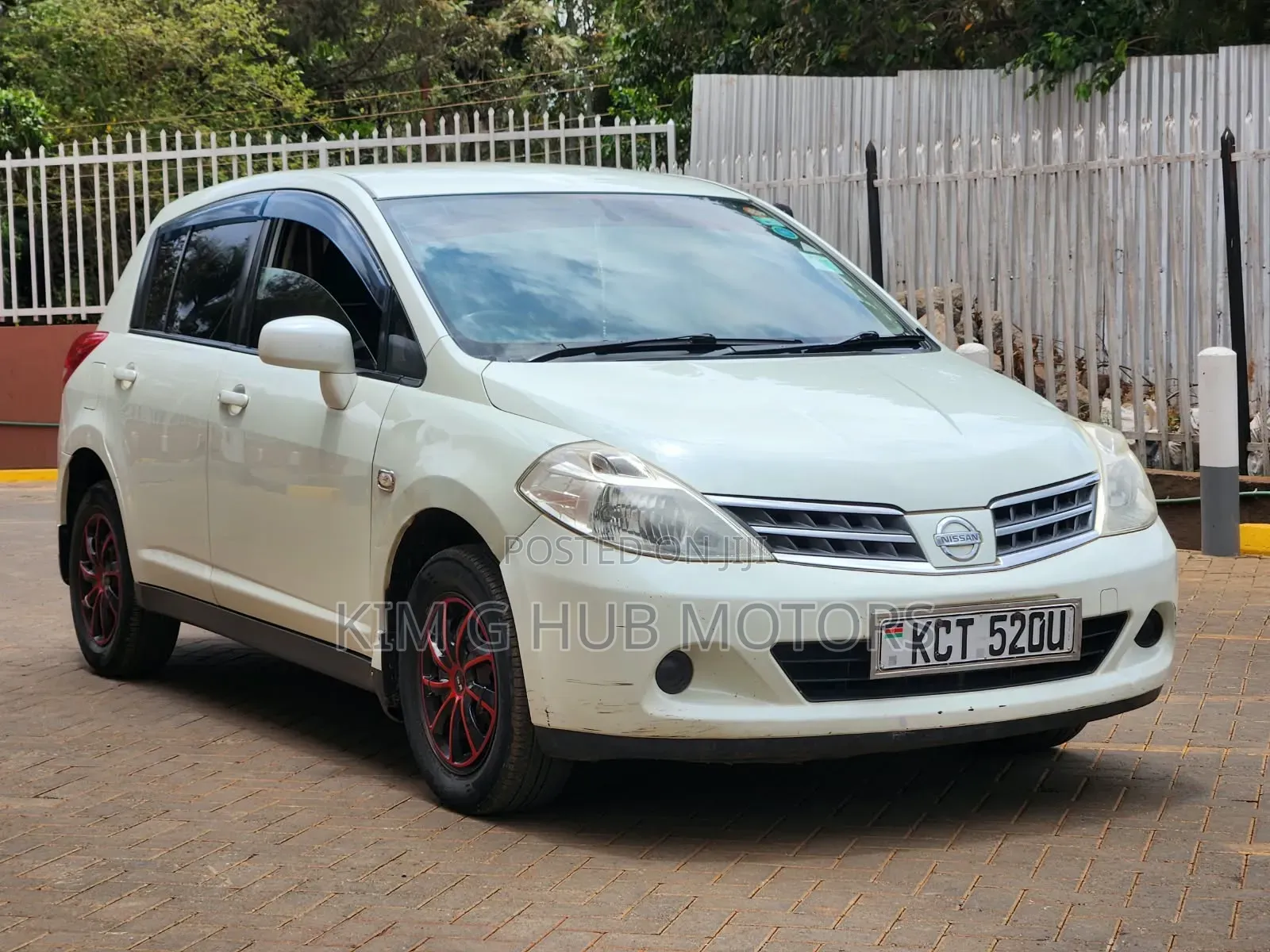 Nissan Tiida 1.5L 16V 2011 Pearl