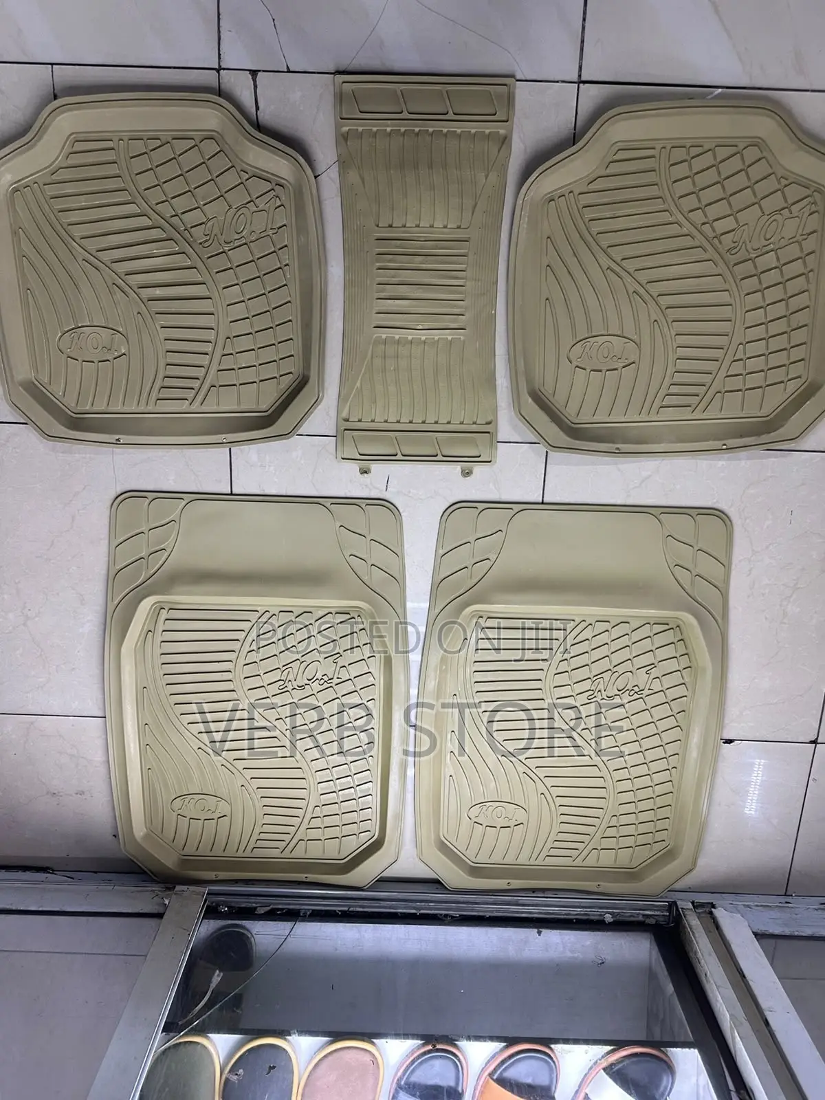 Universal Beige 5 Seater Floor Mat