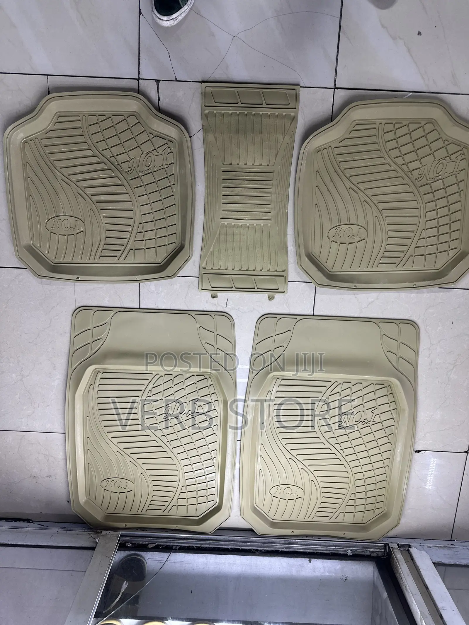 Universal Beige 5 Seater Floor Mat