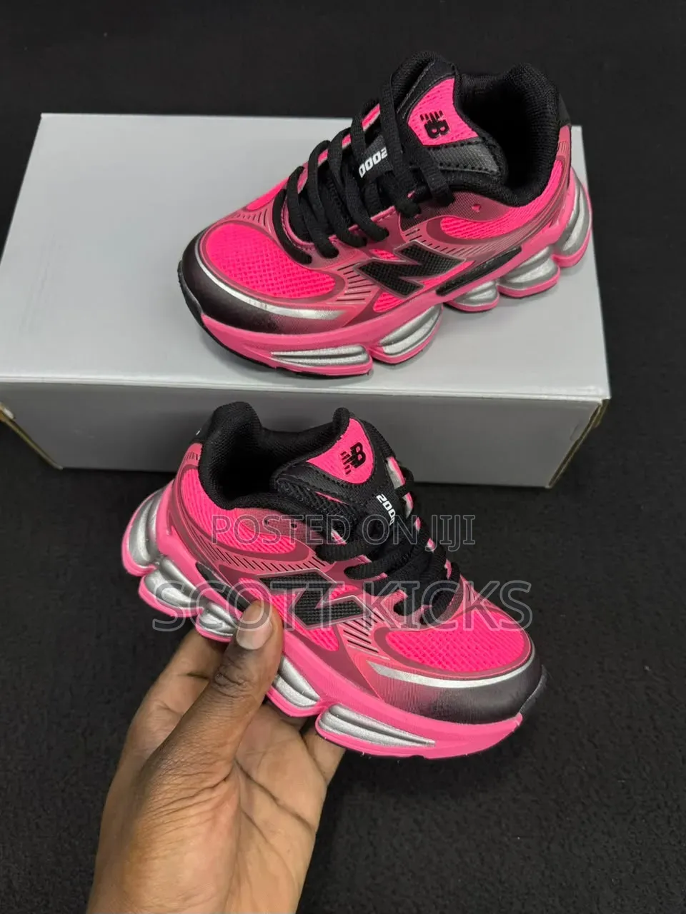 Kids Newbalance Sizes 25 to 35