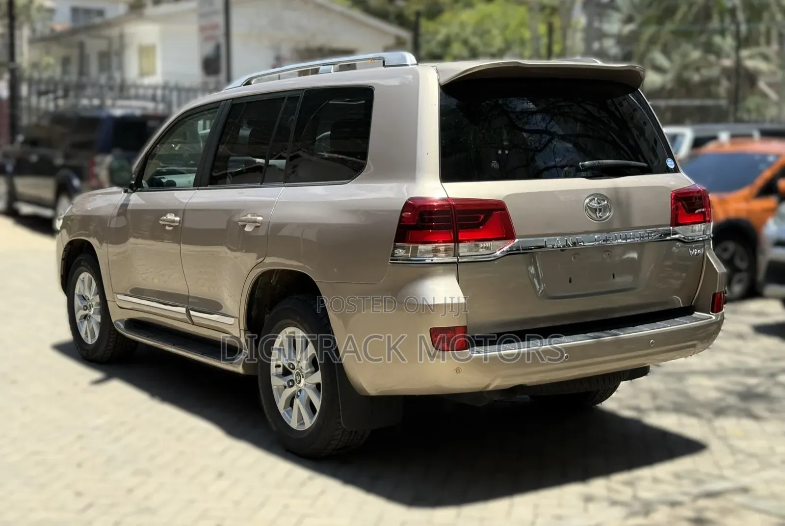 Toyota Land Cruiser 2017 Gold