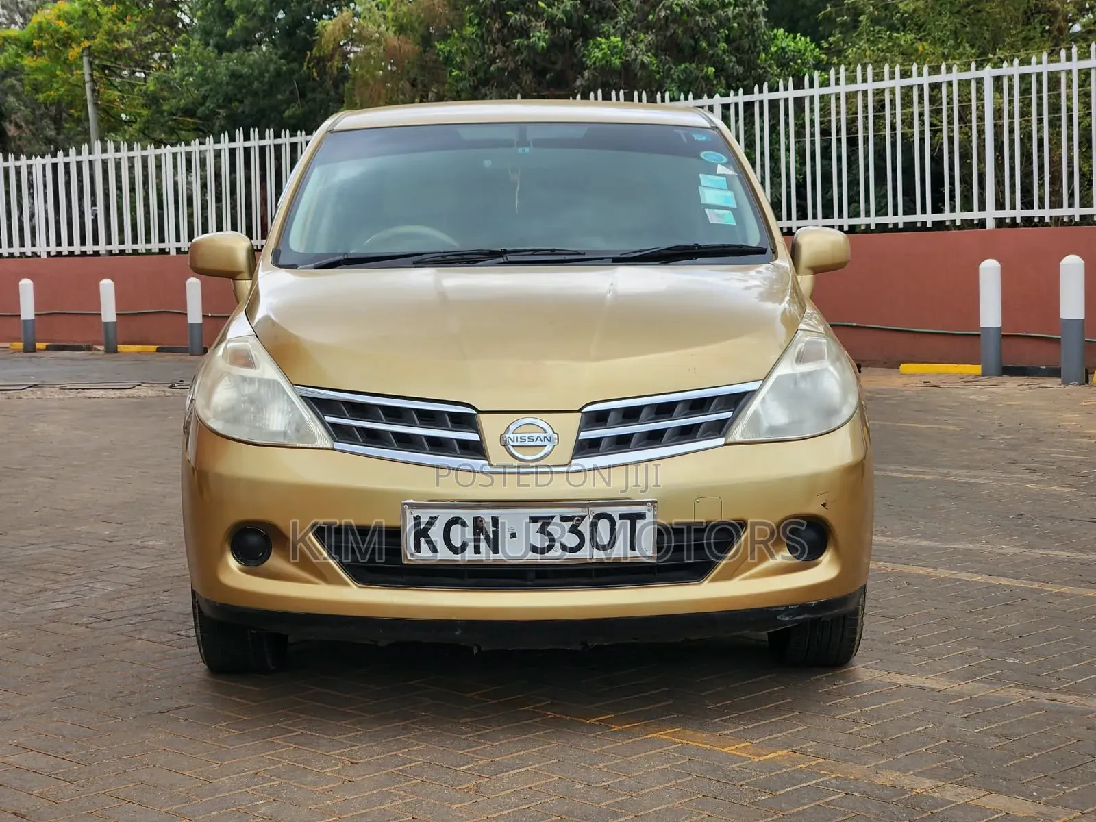 Nissan Tiida 1.5L 16V 2010 Gold