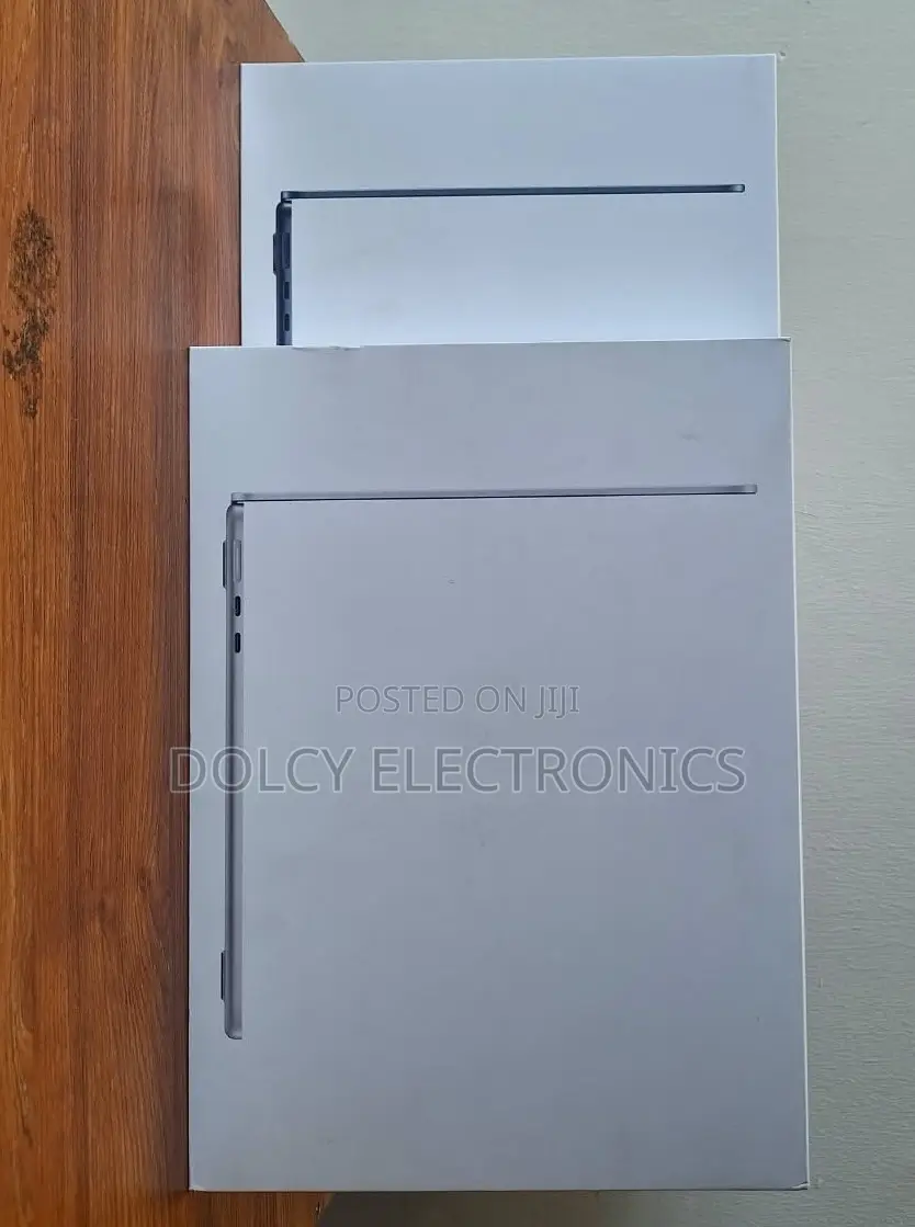 New Laptop Apple MacBook Air 2026 M5 16GB SSD 512GB