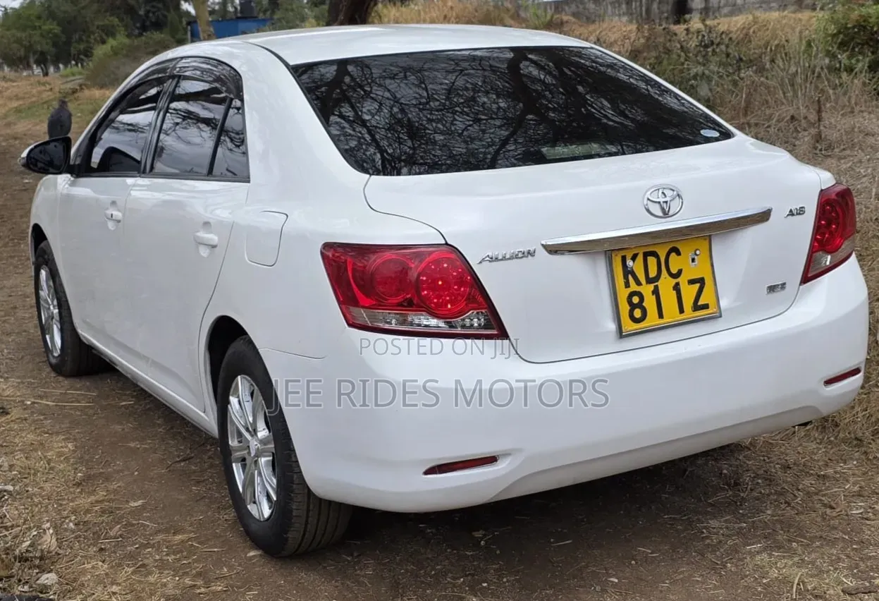 Toyota Allion 2013 Off white