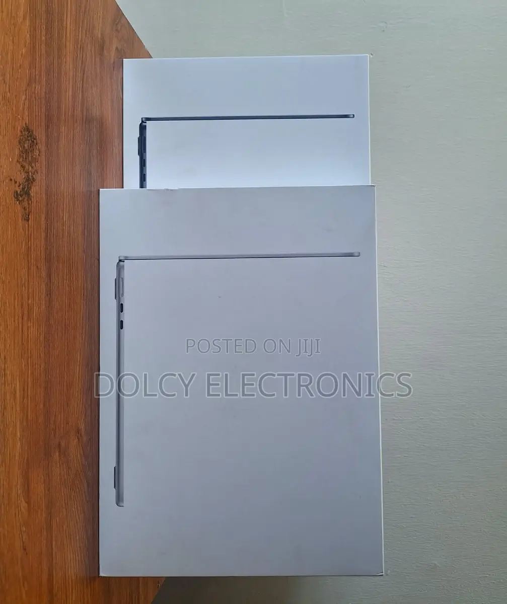 New Laptop Apple MacBook Air 16GB SSD 512GB