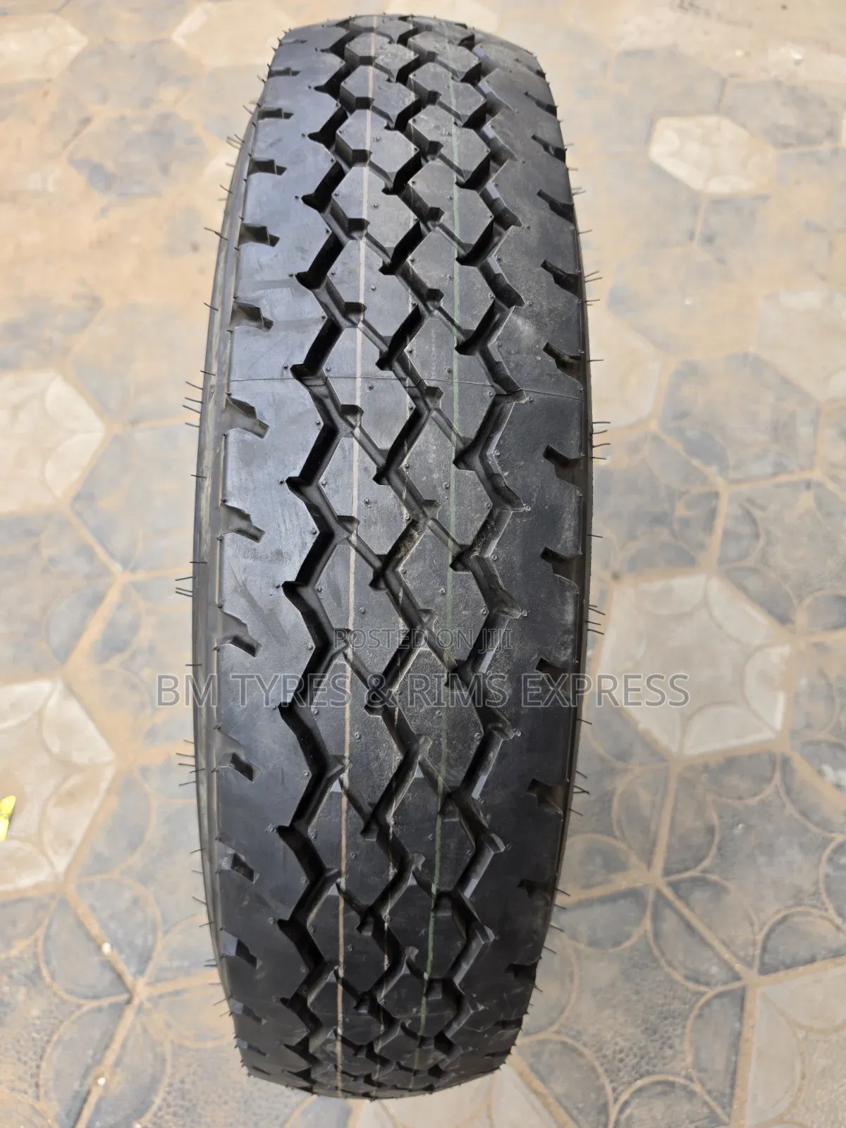 225 /95 R16 Dunlop Tires (Sp Qualifier) Japan