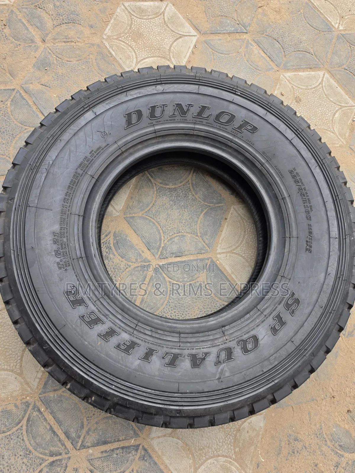225 /95 R16 Dunlop Tires (Sp Qualifier) Japan