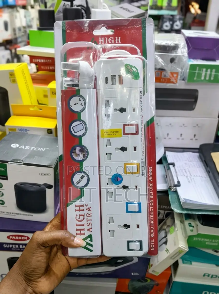 HIGH ASTRA 4-Way Universal Extension Socket