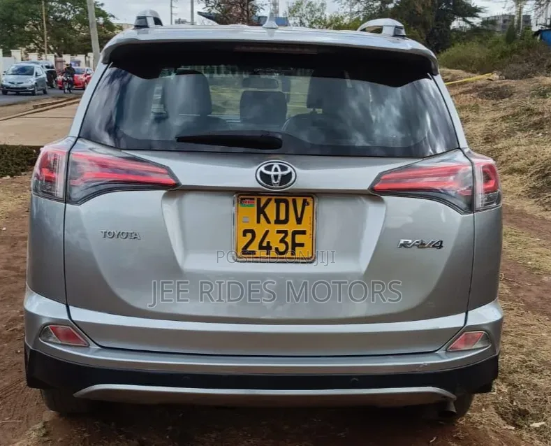 Toyota RAV4 2017 Gray