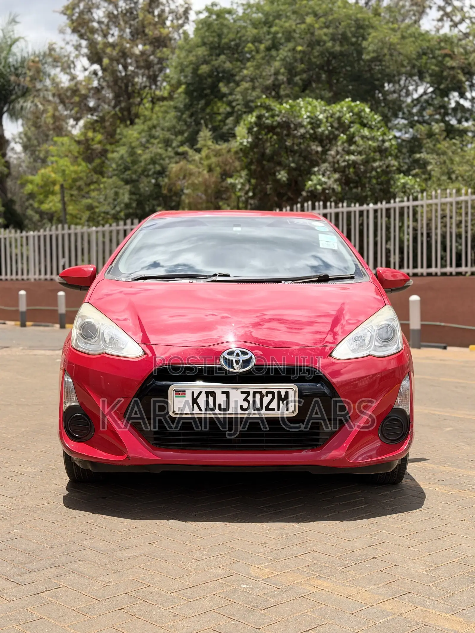 Toyota Aqua 2015 Red