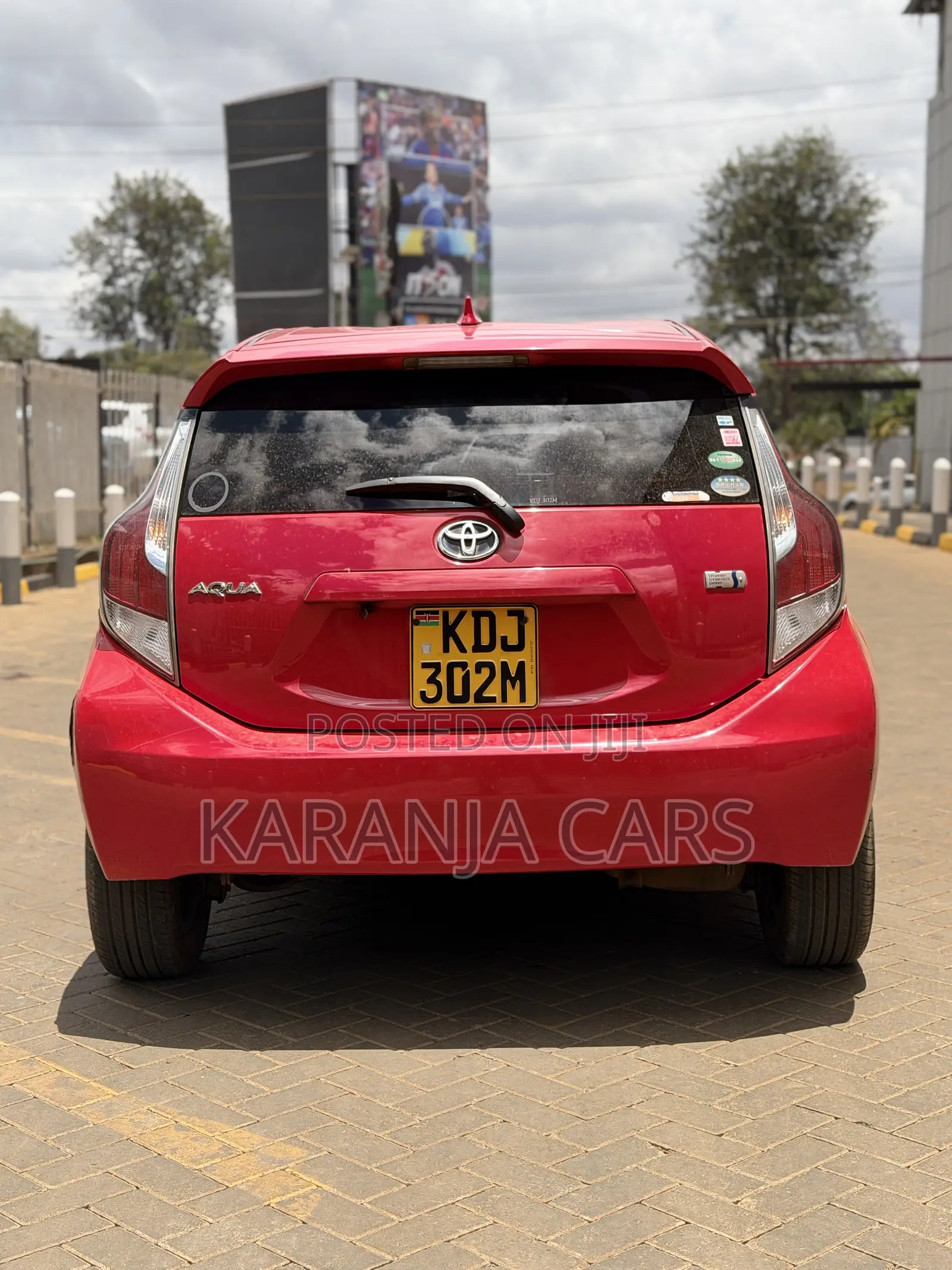 Toyota Aqua 2015 Red