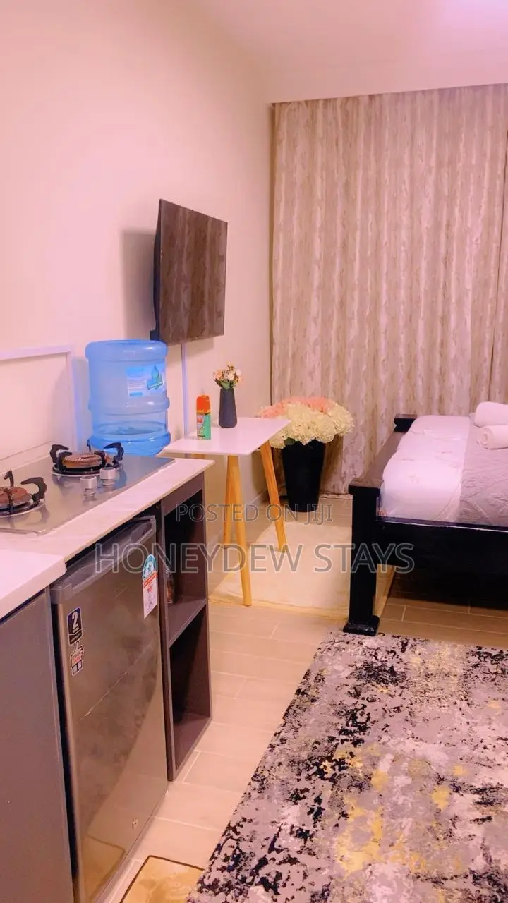 Studio Convenient for Airport Stopover | Comfortable & Private