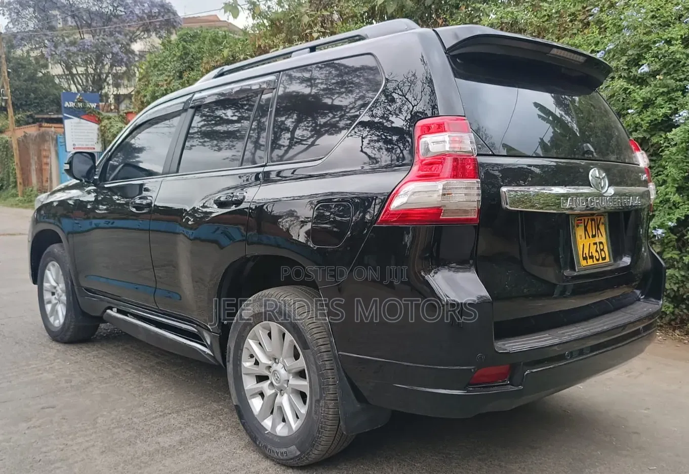 Toyota Land Cruiser Prado 2016 Brown