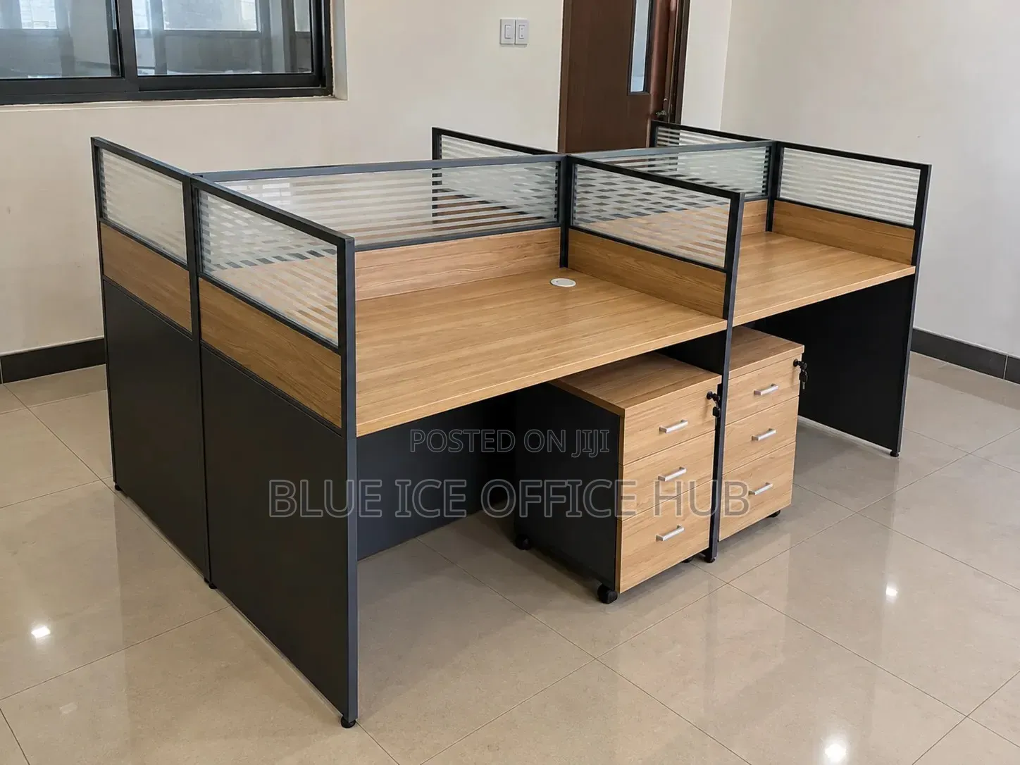 4 Way Office Workstation With Partitions – Staff Office Desk