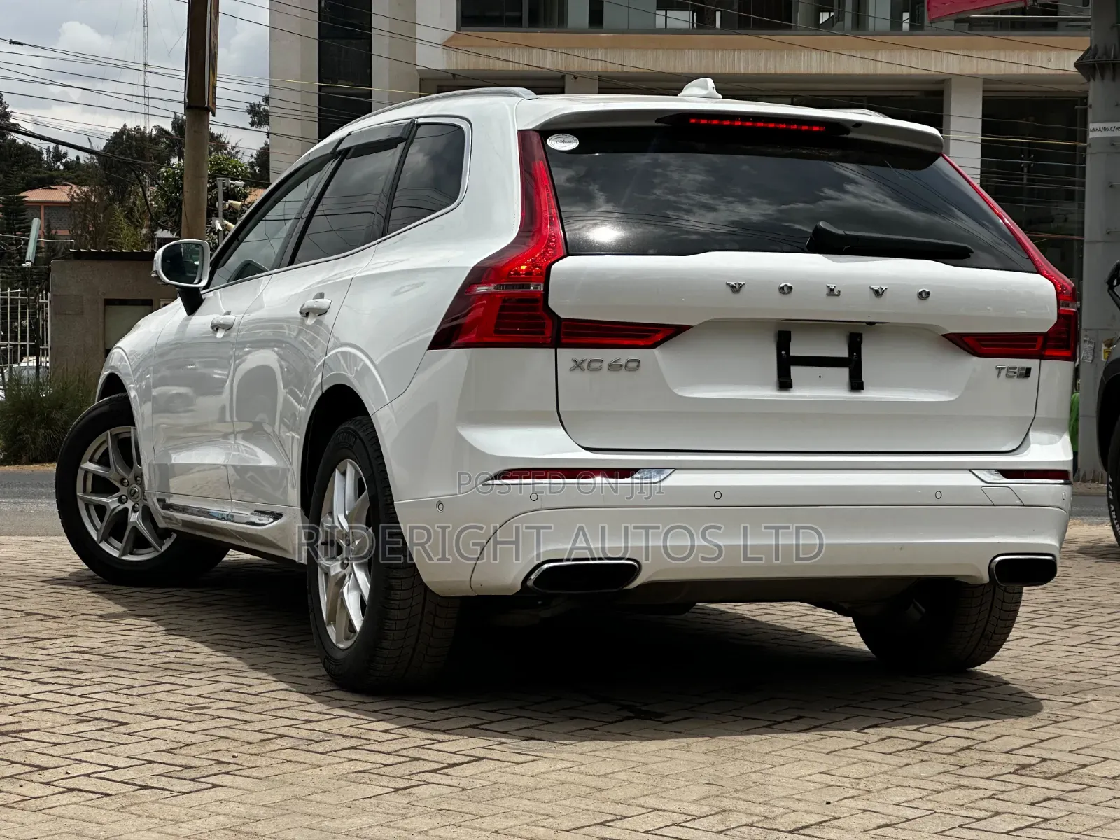 Volvo XC60 2018 White