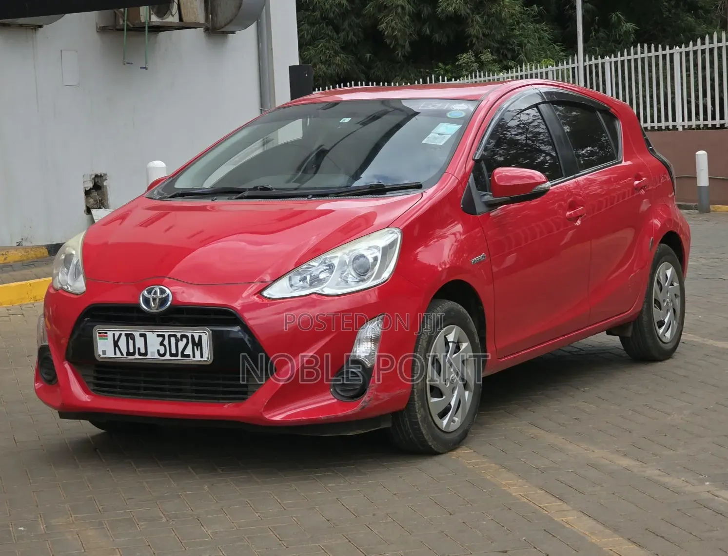 Toyota Aqua 2015 Red