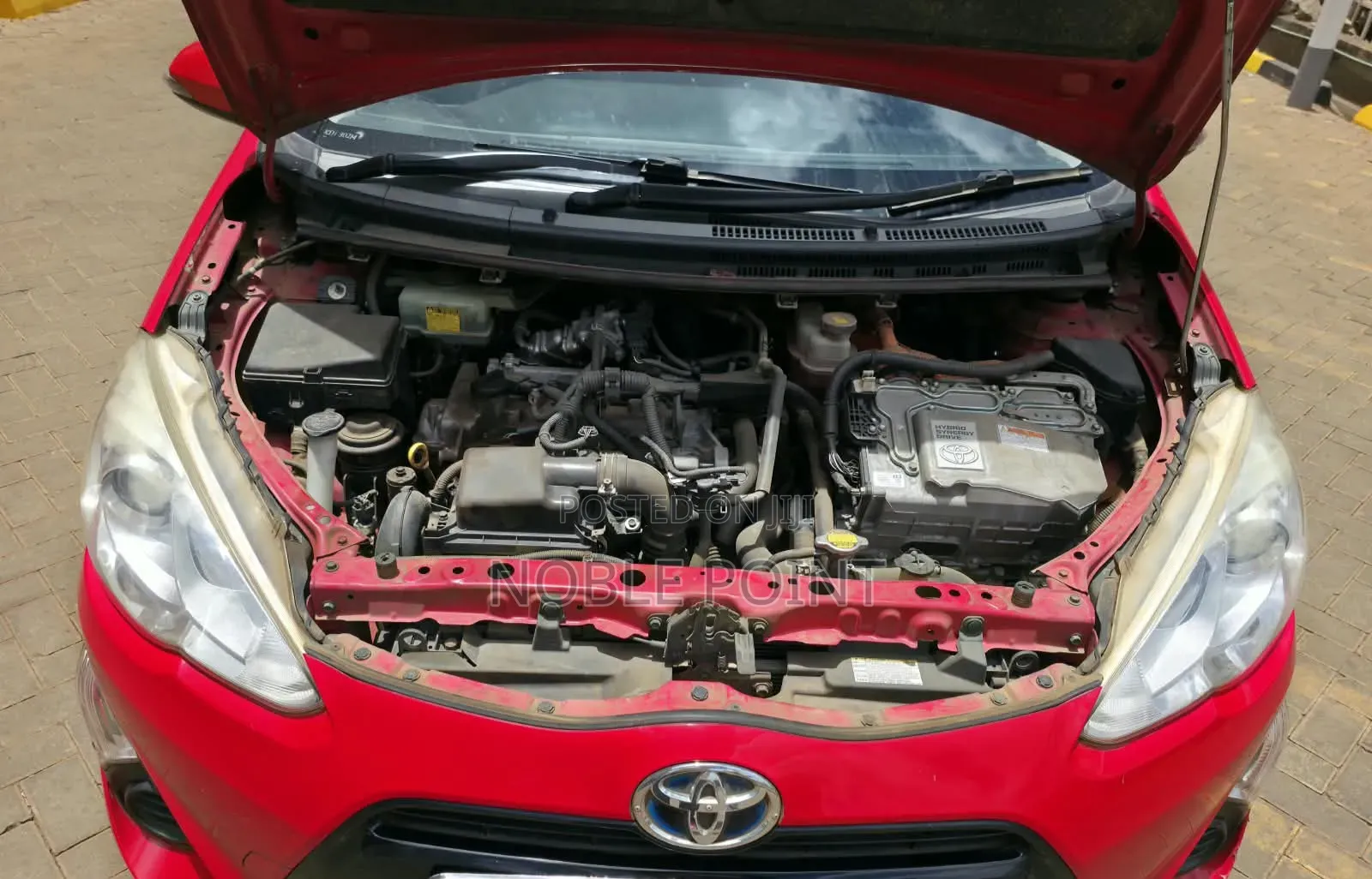 Toyota Aqua 2015 Red