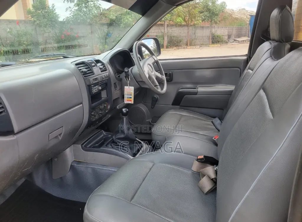 Isuzu D-MAX 2008 Gold