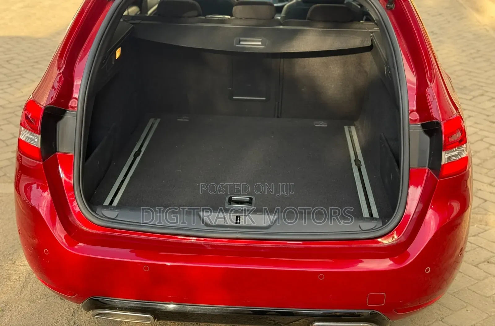 Peugeot 308 2019 Red