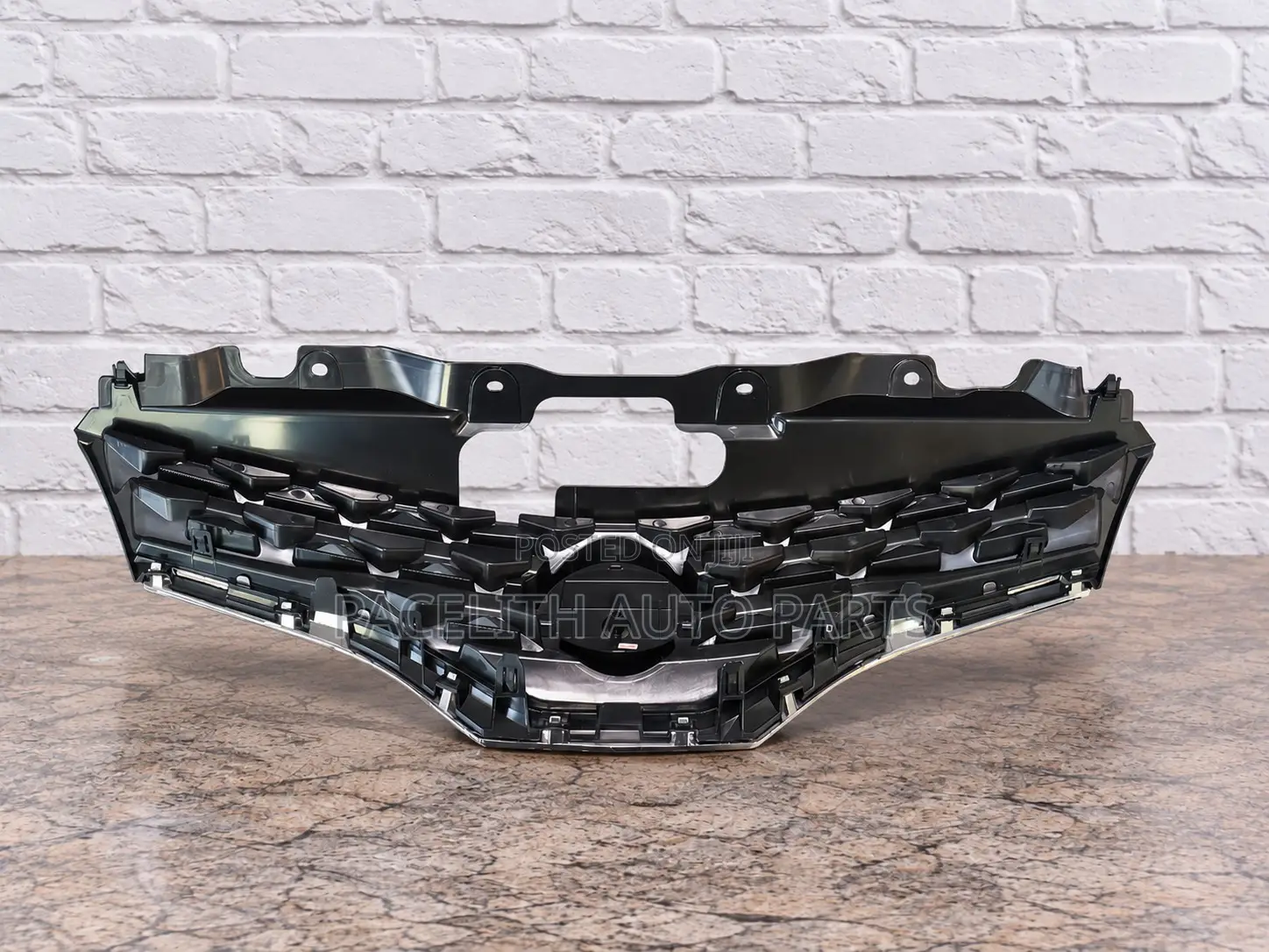 Front Grille Nissan NV200 Vanette 2010