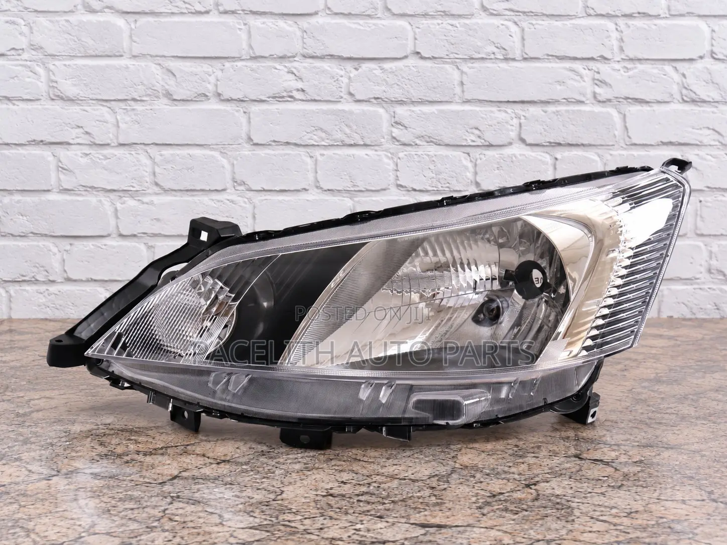 Depo Head Lamp / Light Nissan NV200 Vanette 2010