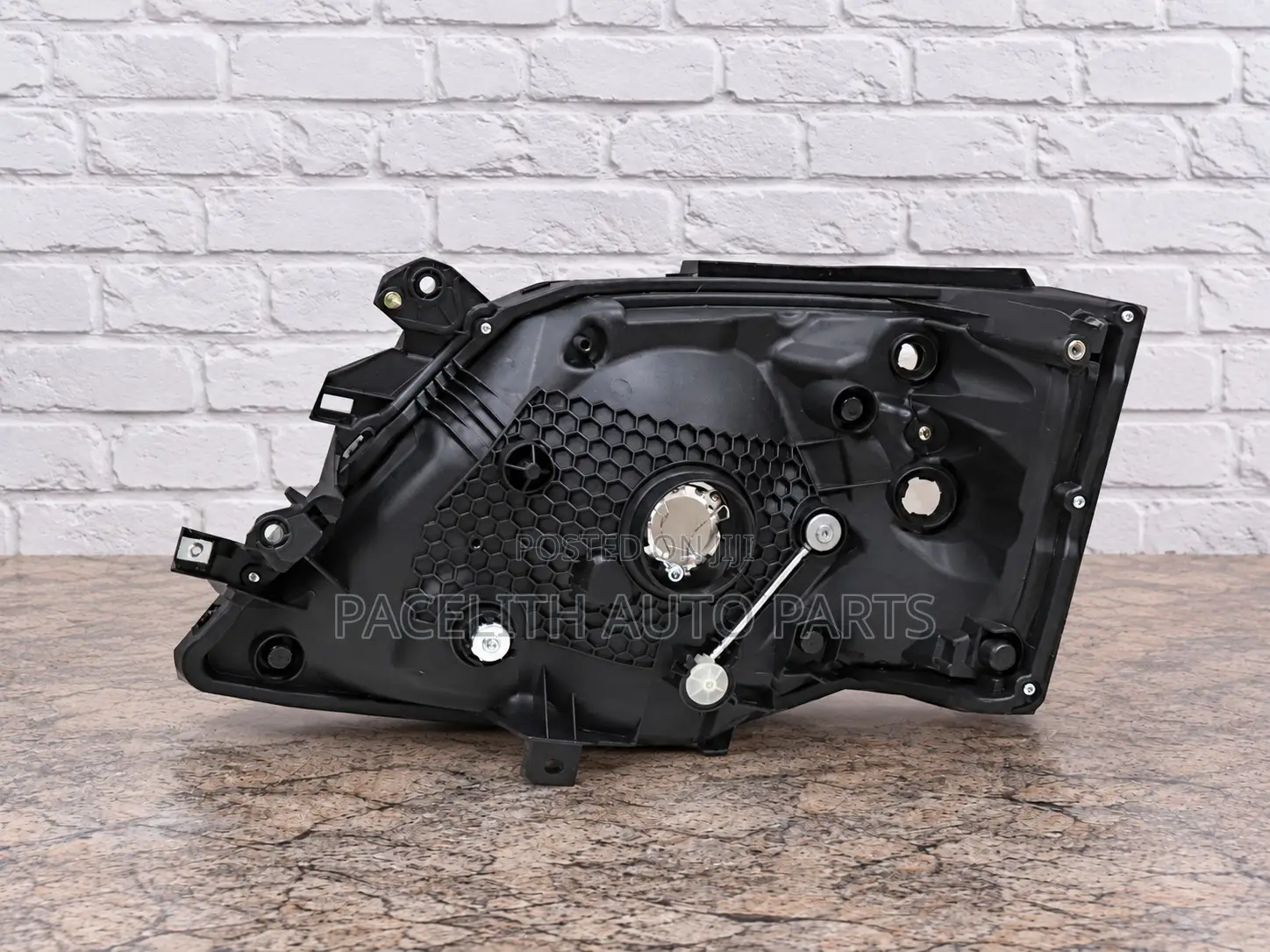 Casp Head Lamp / Light Nissan Urvan NV350 E26 E27 2018