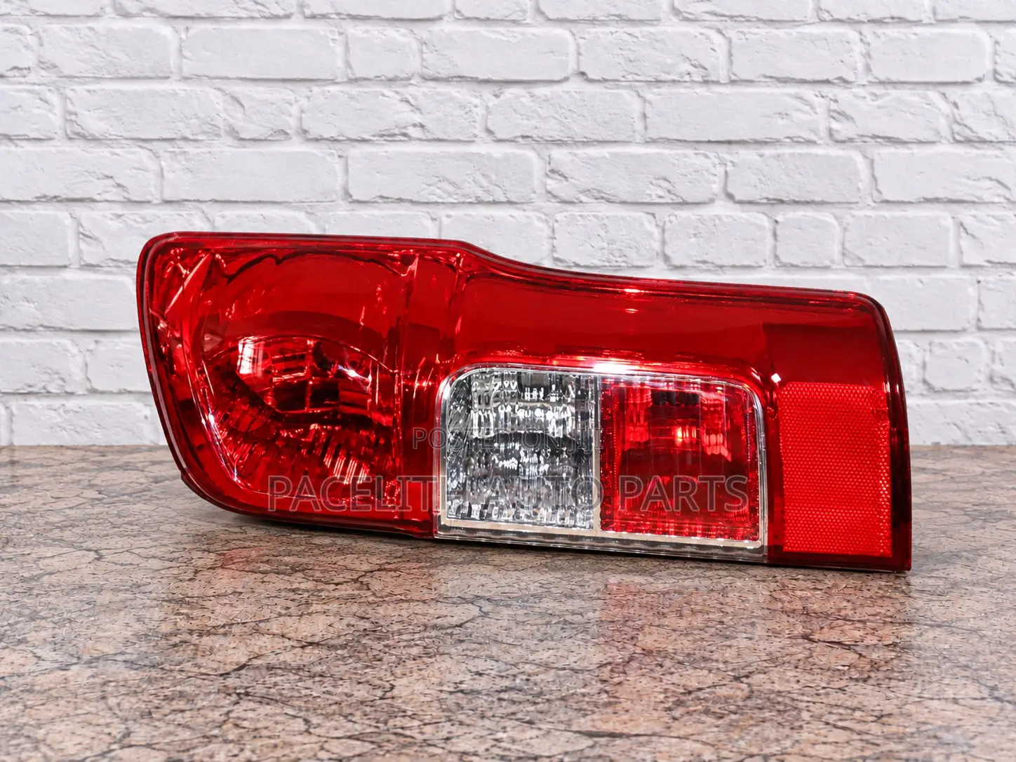 Casp Tail Lamp / Light Nissan Urvan NV350 E26 E27 2018