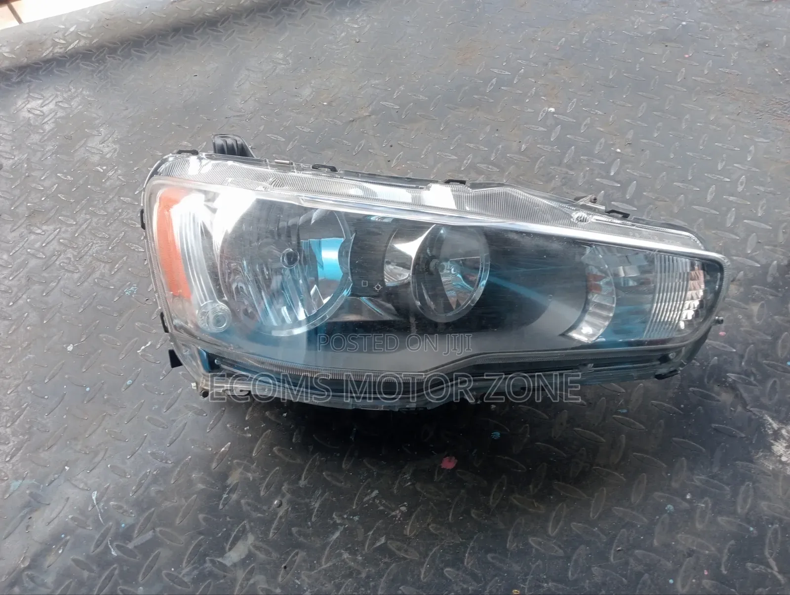 Mitsubishi Gallant Fortis Headlight