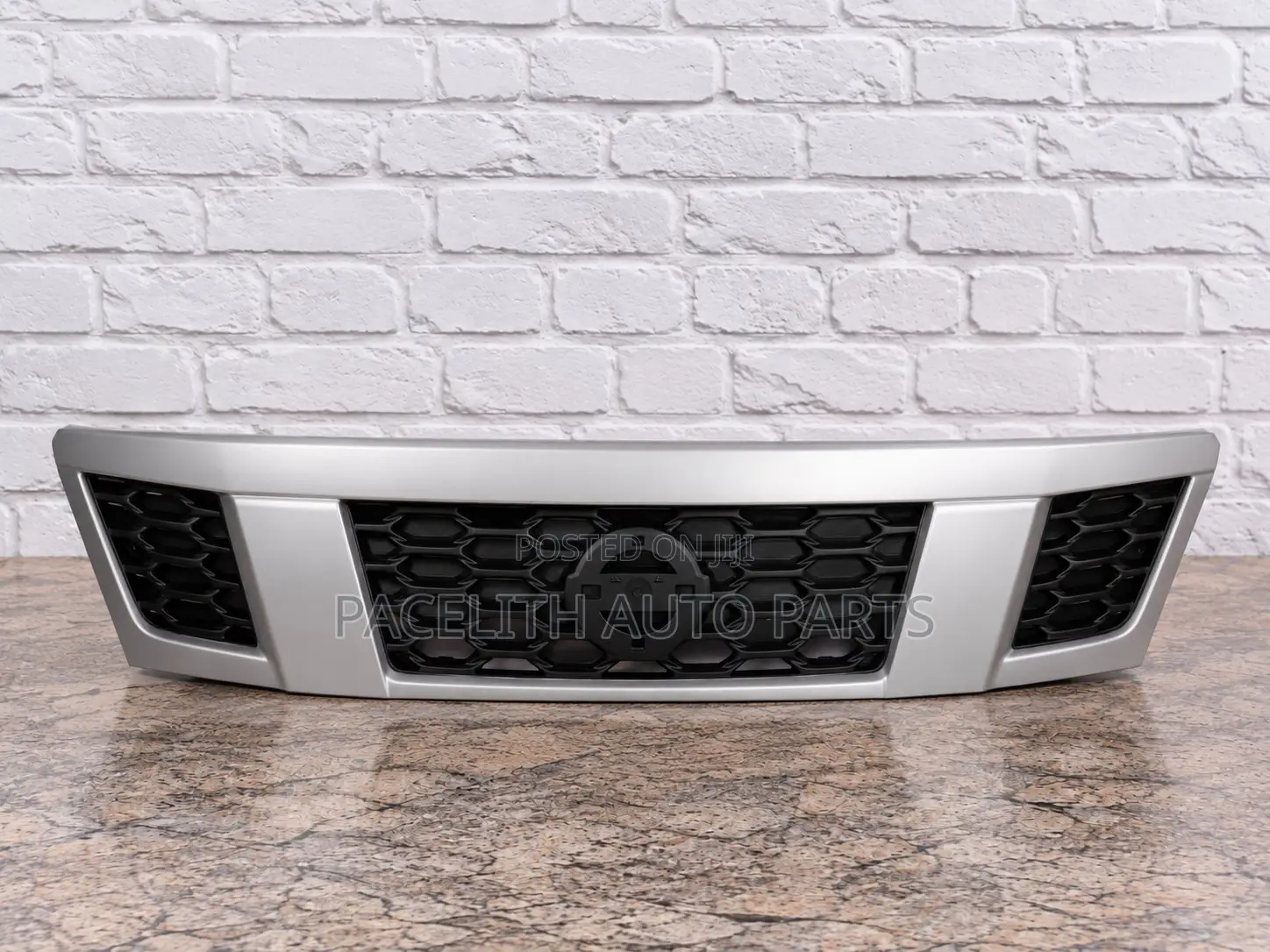 FPI Grille Nissan Urvan NV350 E26 E27 2013/2014/2015