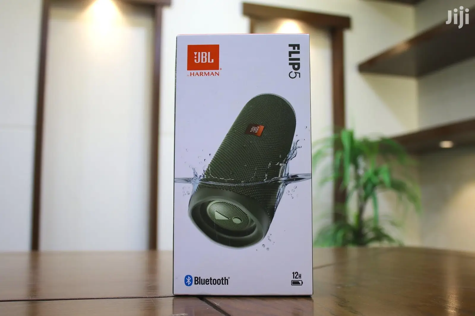 JBL Flip 5 Bluetooth Speaker