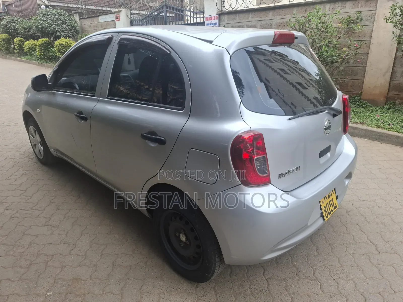 Nissan March 2016 Silver
