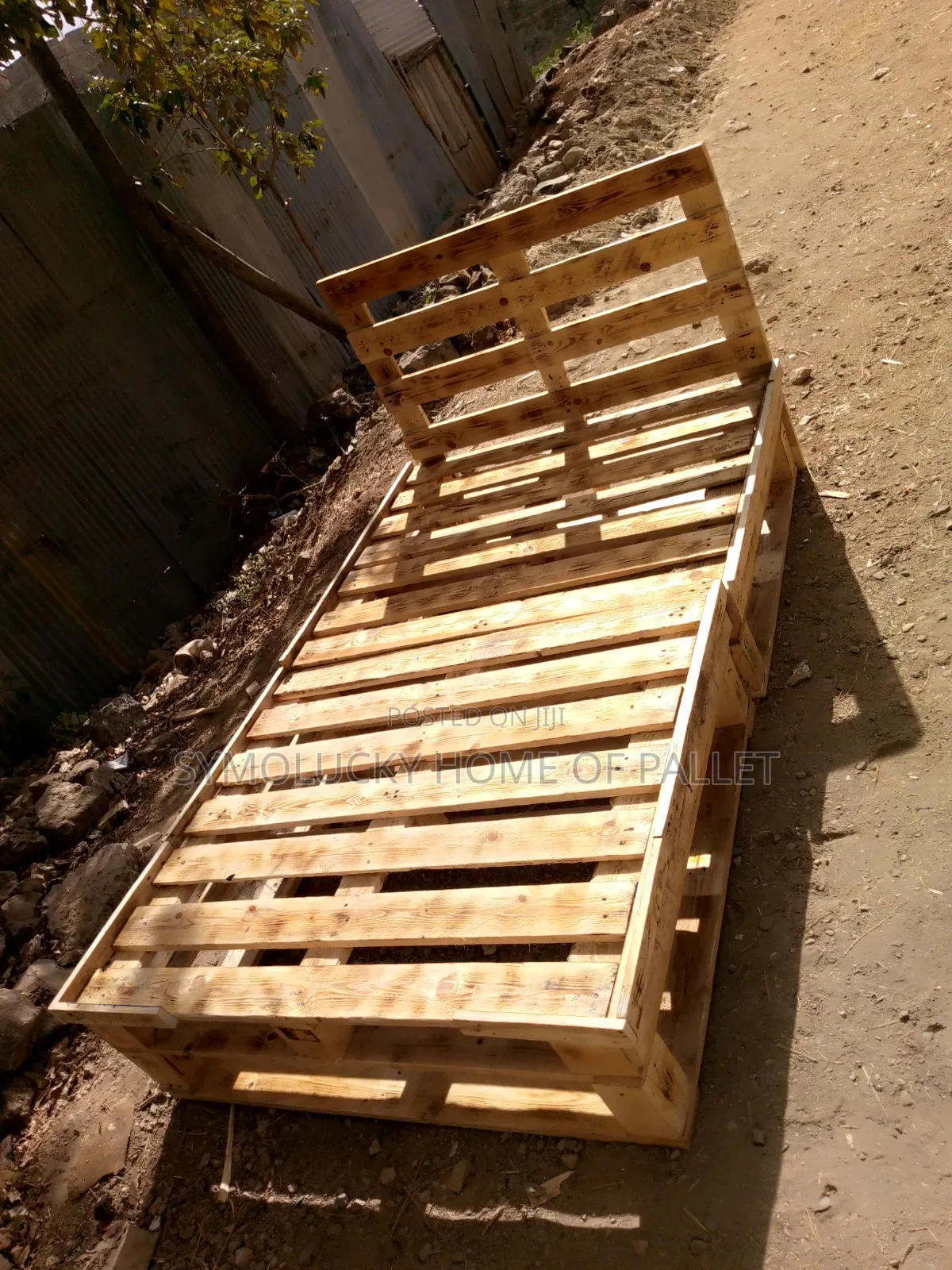 High Standard. 4x6 Pallet Bed Detachable Bed Framed