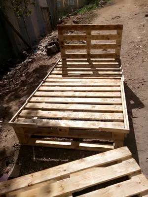 Twin Framed 4x6 Pallet Bed. Blazed
