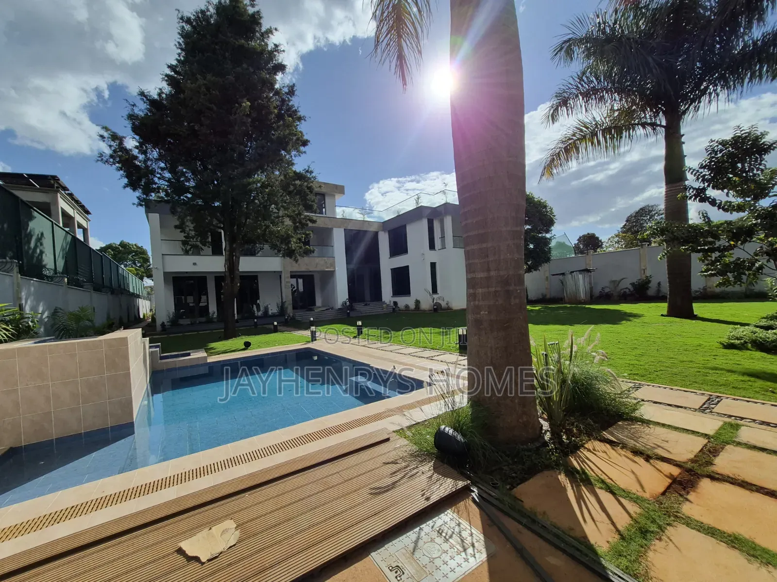 5bdrm Mansion in Runda for sale
