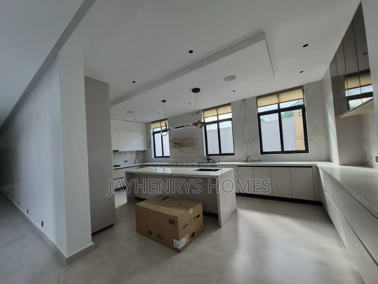 5bdrm Mansion in Runda for sale