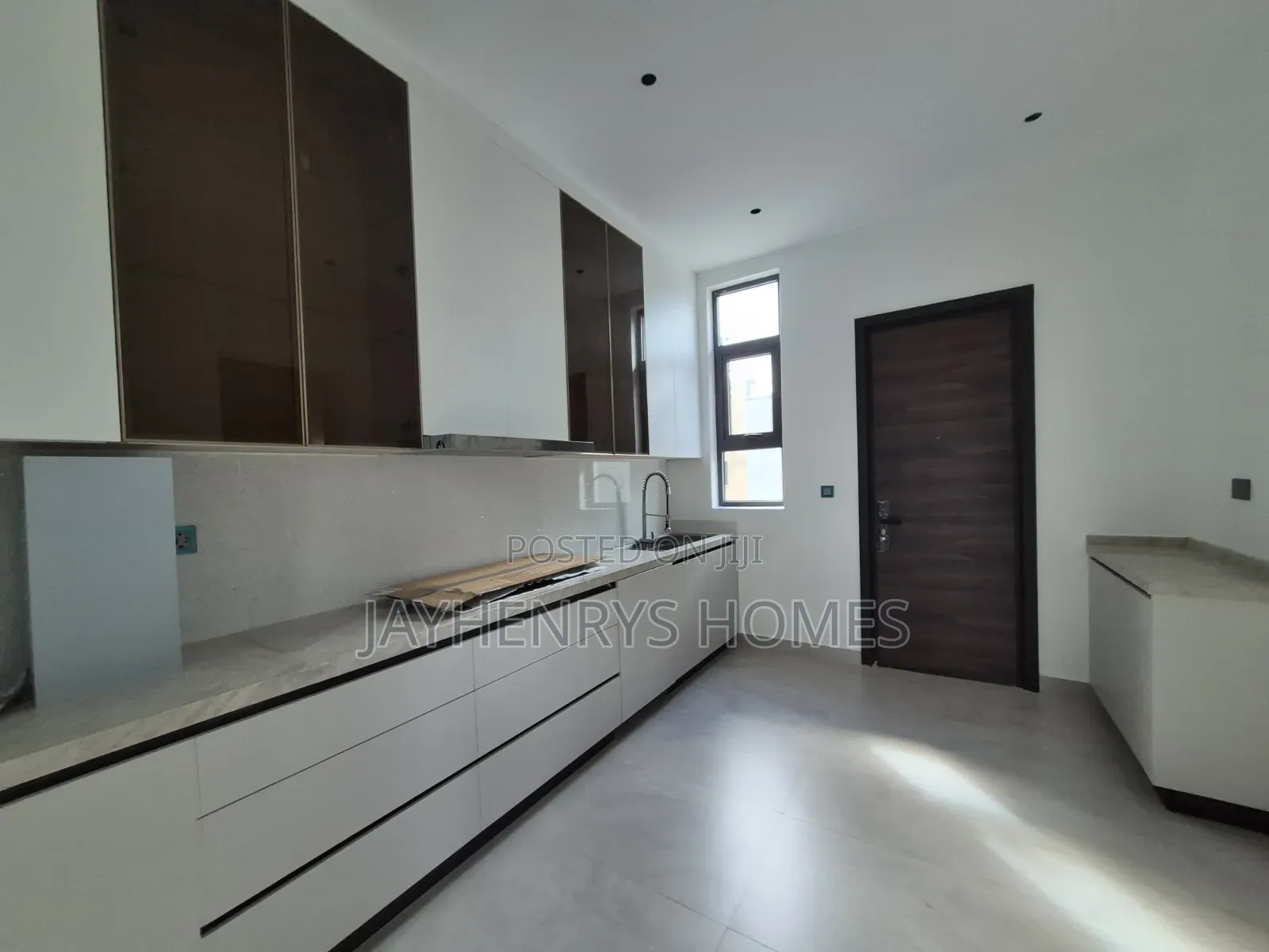5bdrm Mansion in Runda for sale