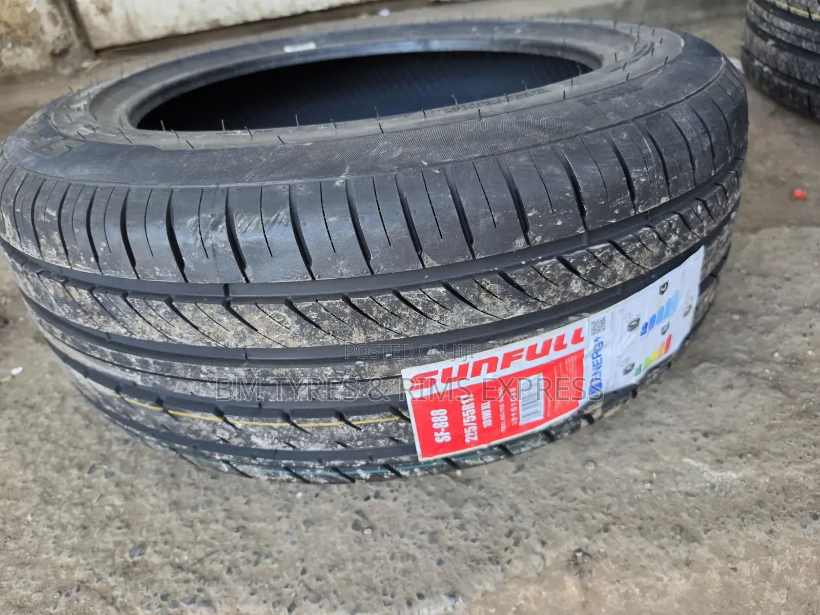 225 /55 R17 Sunfull Tires