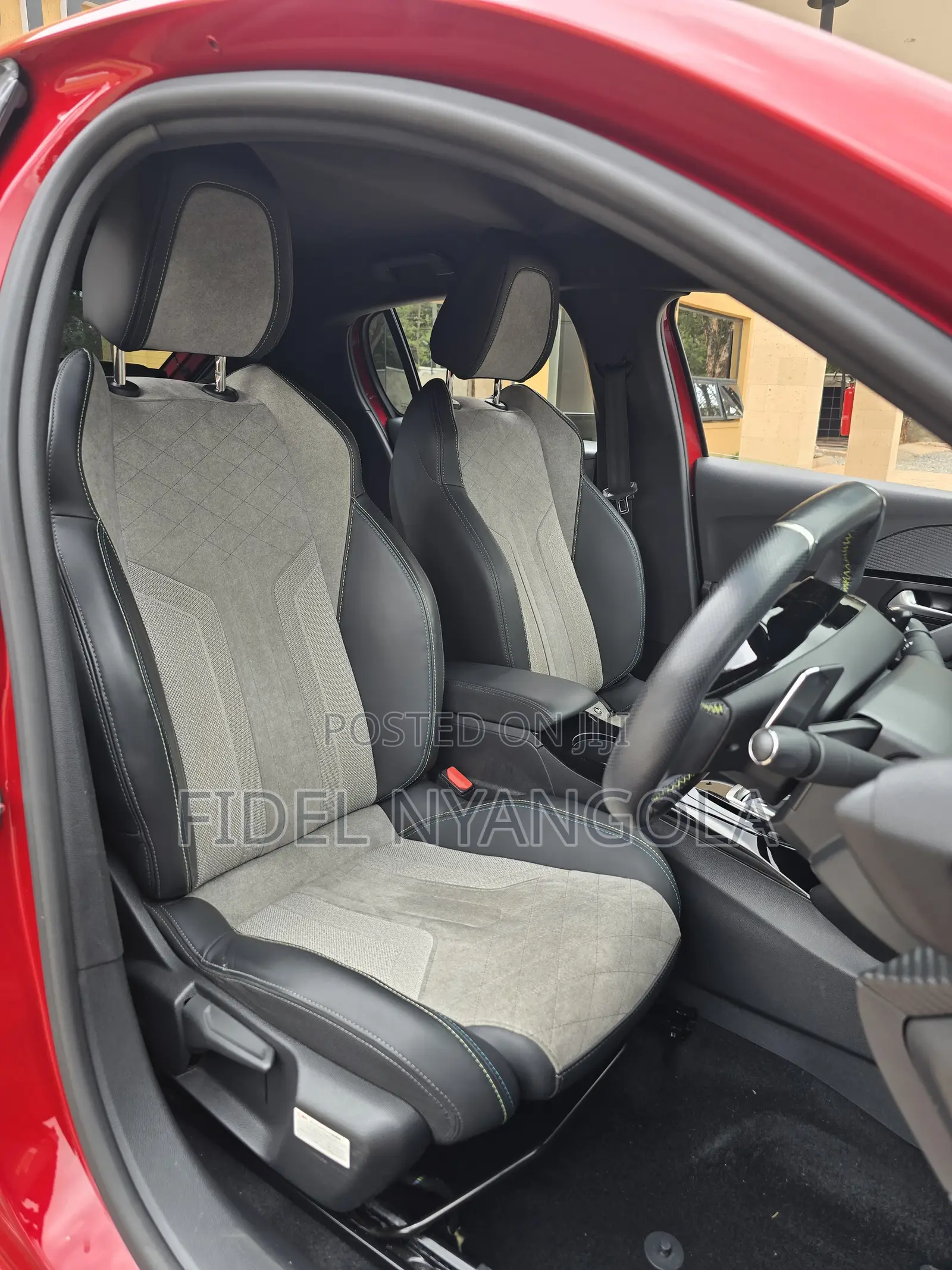 Peugeot 208 2020 Red