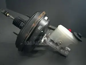 Toyota Noah Booster/Master Cylinder.