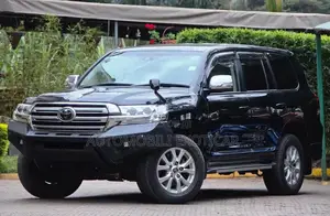 Toyota Land Cruiser 4.6 V8 ZX 2016 Off white