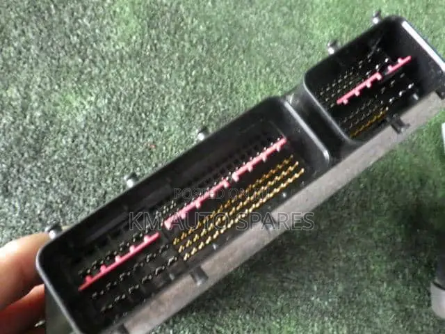 Toyota ECU Computer 20B41.