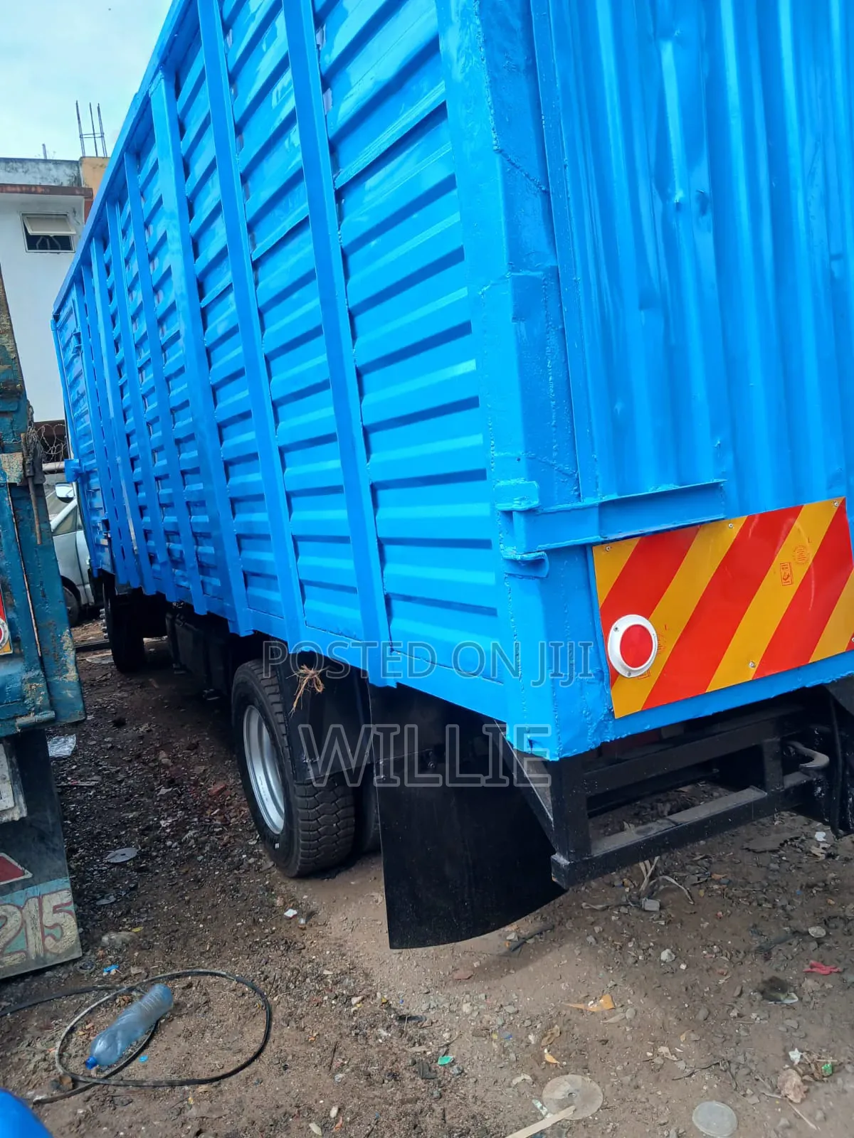 Isuzu FRR Newshape