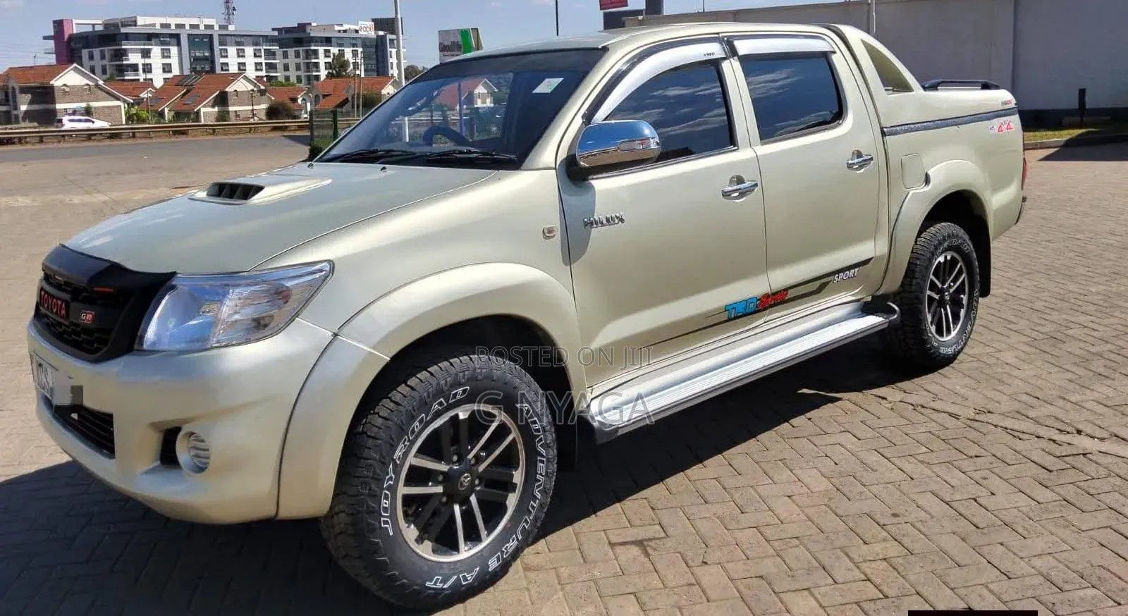 Toyota Hilux 2011 Beige