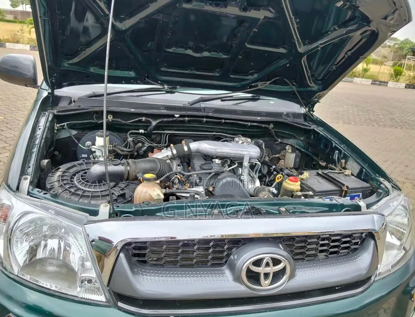 Toyota Hilux 2009 Green