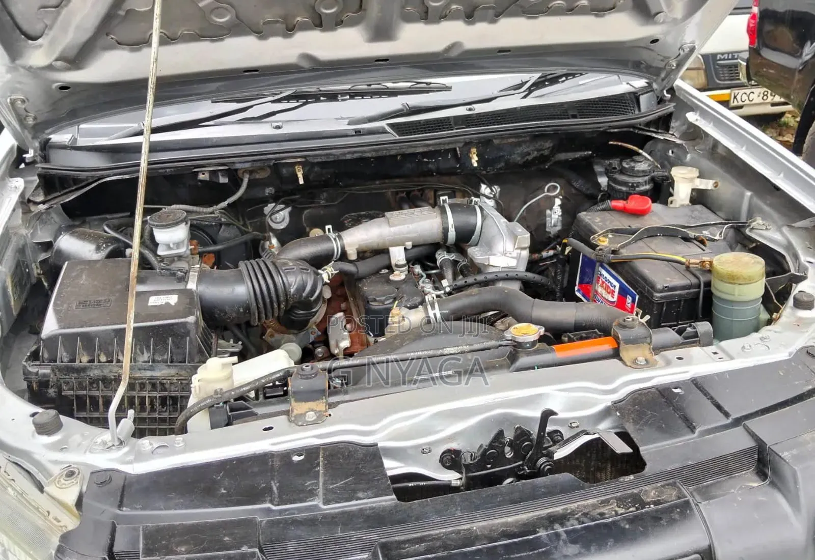 Isuzu D-MAX 2013 Silver