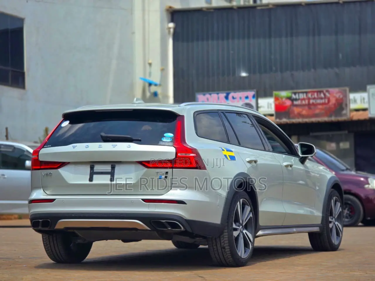 Volvo V60 T5 R-Design FWD 2019 Brown