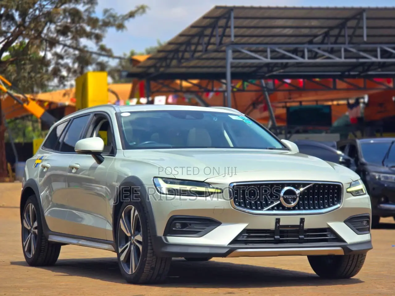 Volvo V60 T5 R-Design FWD 2019 Brown