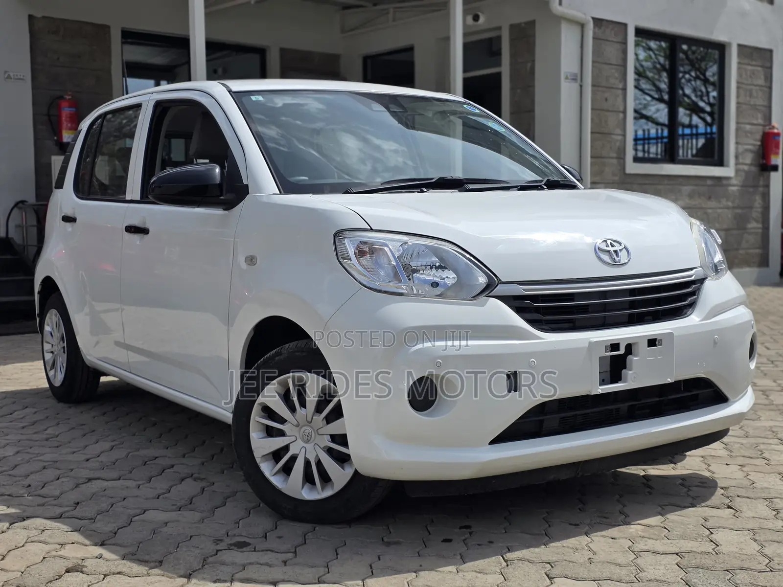 Toyota Passo 1.0 AWD 2019 White